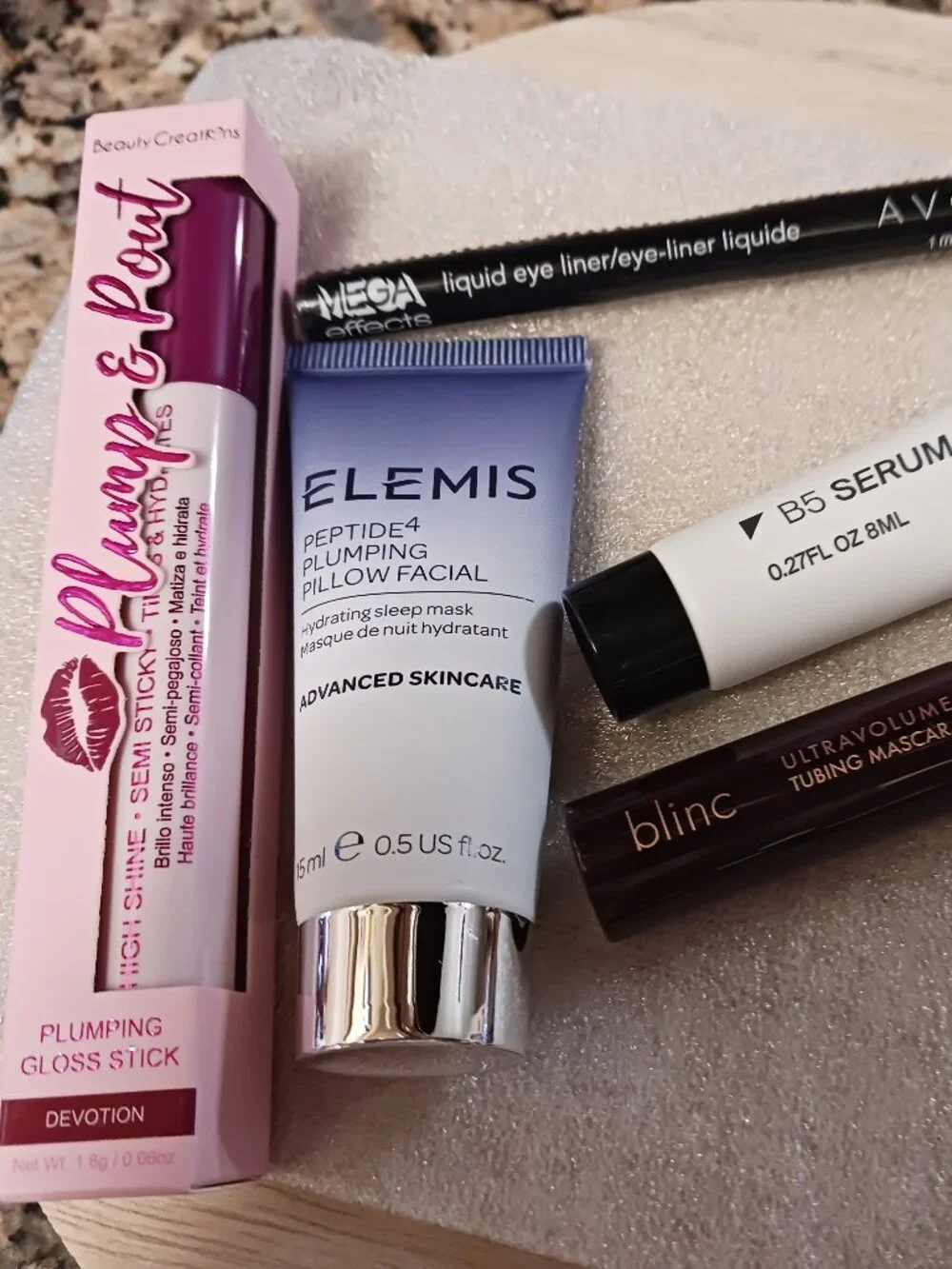 GLAM/MAKEUP BAG WITH 5 PRODUCTS ~~NEW~~